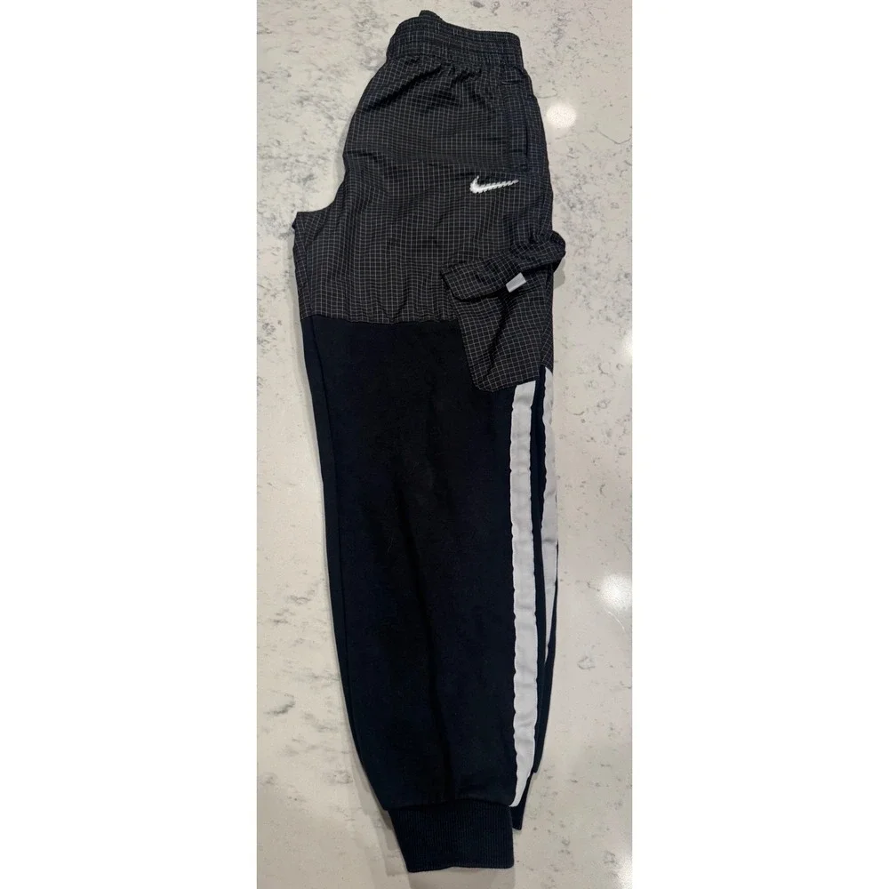 Nike Youth Cargo Joggers Black Grid Pattern Mixed Media Sweatpants Large. NWOT.